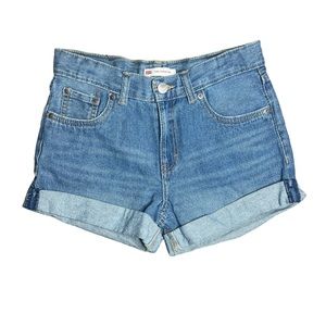 Girls Levi’s Girlfriend rolled Shorts
